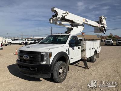 Altec AT41M, 46 ft, Articulating & Telescopic Material Handling Bucket Truck