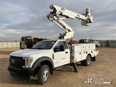 Altec AT41M, 46 ft, Articulating & Telescopic Material Handling Bucket Truck