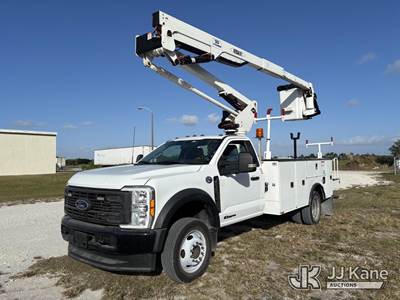 Versalift SST40EIH-02, 45 ft, Articulating & Telescopic Bucket Truck