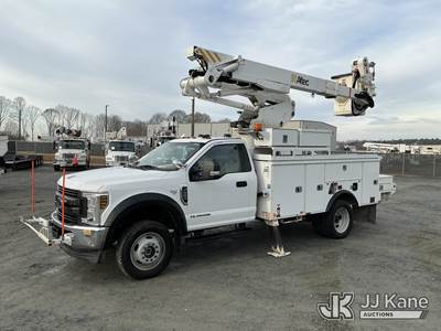 Altec AT41-MH, 46 ft, Articulating & Telescopic Material Handling Bucket Truck