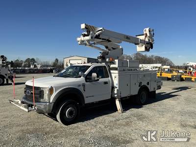 Altec AT41-MH, 46 ft, Articulating & Telescopic Material Handling Bucket Truck