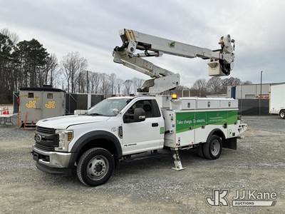 Altec AT40-MH, 45 ft, Articulating & Telescopic Material Handling Bucket Truck