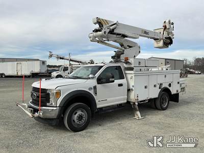 Altec AT41-MH, 46 ft, Articulating & Telescopic Material Handling Bucket Truck