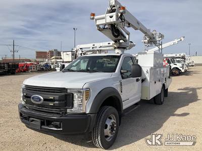 Altec AT235-P, 40 ft, Articulating & Telescopic Non-Insulated Bucket Truck