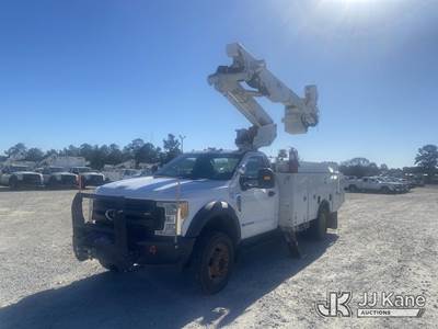 Altec AT41M, 46 ft, Articulating & Telescopic Material Handling Bucket Truck