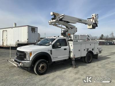 Altec AT41-MH, 46 ft, Articulating & Telescopic Material Handling Bucket Truck