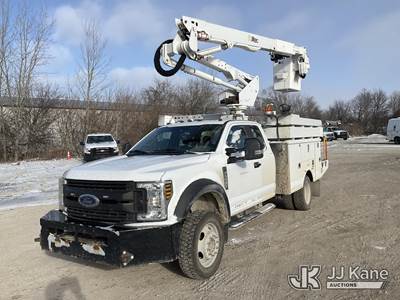Altec AT40G, 45 ft, Articulating & Telescopic Bucket Truck