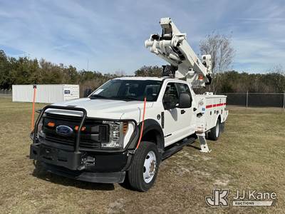 Altec AT41M, 45 ft, Articulating & Telescopic Material Handling Bucket Truck