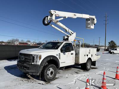 Altec AT40G, 45 ft, Articulating & Telescopic Bucket Truck
