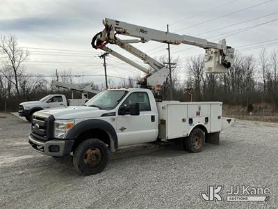 Altec AT37G, 42 ft, Articulating & Telescopic Bucket Truck