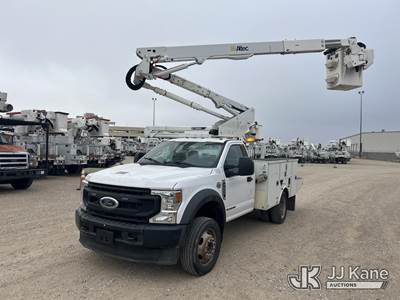 Altec AT40G, 45 ft, Articulating & Telescopic Bucket
