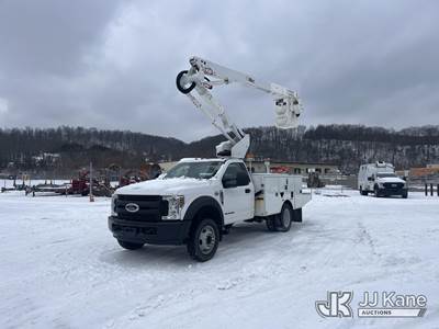 Altec AT40G, 45 ft, Articulating & Telescopic Bucket Truck