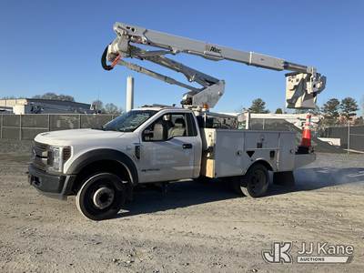 Altec AT40G, 45 ft, Articulating & Telescopic Bucket Truck