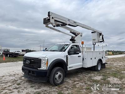 Versalift SST40EIH-02, 45 ft, Articulating & Telescopic Bucket Truck