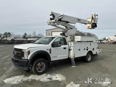 Altec AT41-MH, 46 ft, Articulating & Telescopic Material Handling Bucket Truck