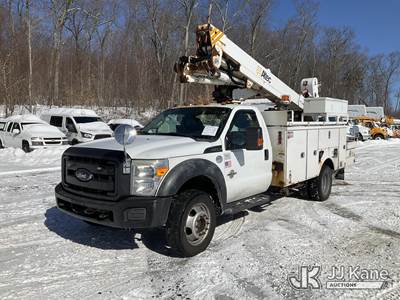 Altec AT40-M, 45 ft, Articulating & Telescopic Material Handling Bucket Truck
