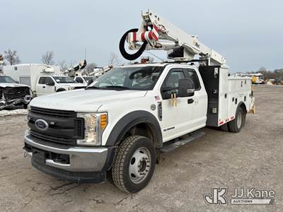 Altec AT40G, 45 ft, Articulating & Telescopic Bucket Truck