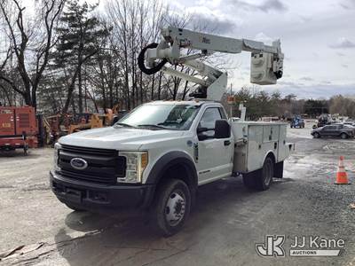 Altec AT37G, 42 ft, Articulating & Telescopic Bucket Truck
