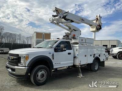 Altec AT41M, 46 ft, Articulating & Telescopic Material Handling Bucket Truck