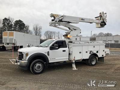 Altec AT41MH, 46 ft, Articulating & Telescopic Material Handling Bucket Truck