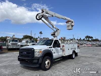 Altec AT40G, 45 ft, Articulating & Telescopic Bucket