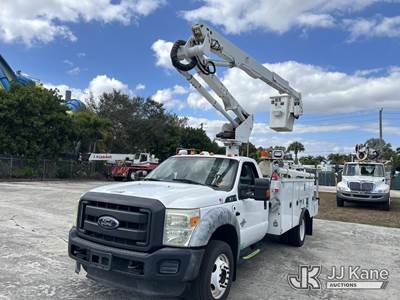 Altec AT40G, 45 ft, Articulating & Telescopic Bucket