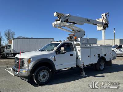 Altec AT41M, 46 ft, Articulating & Telescopic Material Handling Bucket Truck