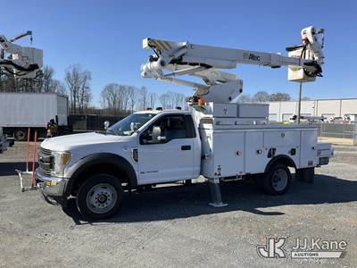 Altec AT41MH, 46 ft, Articulating & Telescopic Material Handling Bucket Truck