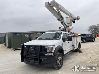 Versalift V040MHI, 45 ft, Over-Center Material Handling Bucket Truck