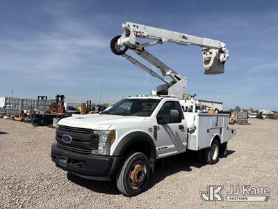 Altec AT40G, 45 ft, Articulating & Telescopic Bucket Truck
