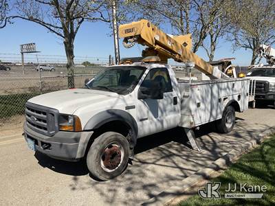 Versalift VST240I01, 40 ft, Articulating & Telescopic Bucket