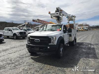 Altec AT235P, 40 ft, Articulating & Telescopic Non-Insulated Bucket Truck