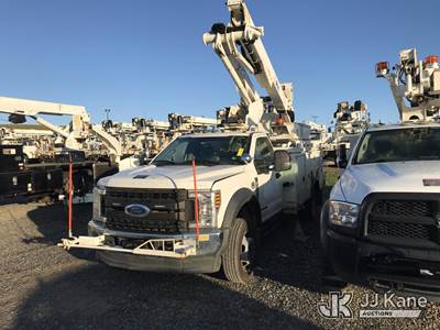Altec AT41M, 45 ft, Articulating & Telescopic Material Handling Bucket Truck