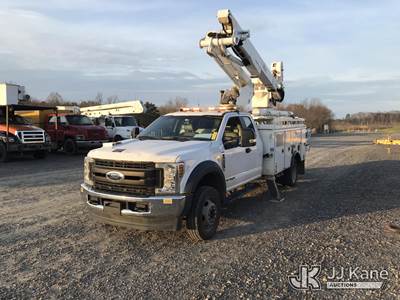 Altec AT41M, 45 ft, Articulating & Telescopic Material Handling Bucket Truck