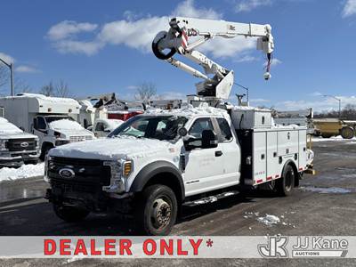Altec AT40G, 45 ft, Articulating & Telescopic Bucket Truck