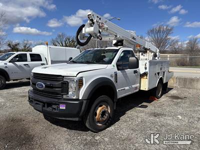Altec AT40G, 45 ft, Articulating & Telescopic Bucket Truck