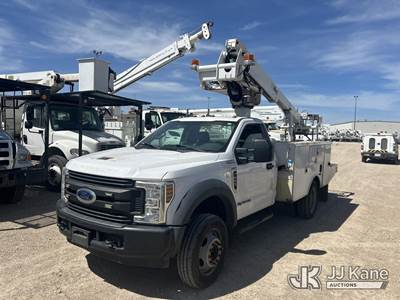 Altec AT235-P, 40 ft, Articulating & Telescopic Non-Insulated Bucket Truck