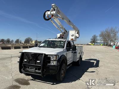 Altec AT40G, 45 ft, Articulating & Telescopic Bucket Truck