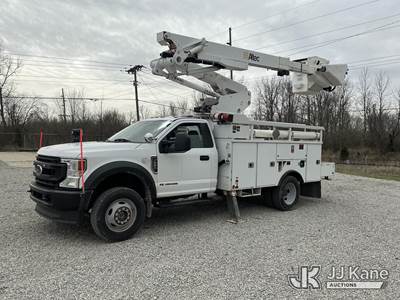 Altec AT41M, 46 ft, Articulating & Telescopic Material Handling Bucket Truck