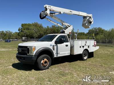 Altec AT40G, 45 ft, Articulating & Telescopic Bucket