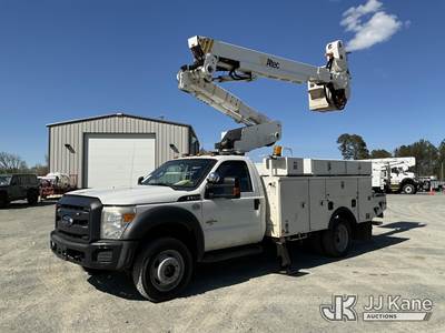 Altec AT40-MH, 45 ft, Articulating & Telescopic Material Handling Bucket Truck