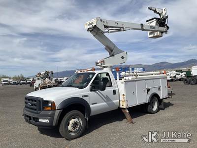 Versalift VST-240I01, 45 ft, Material Handling Bucket Truck