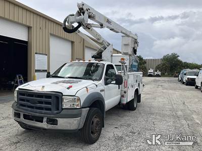 Altec AT37G, 42 ft, Articulating & Telescopic Bucket Truck