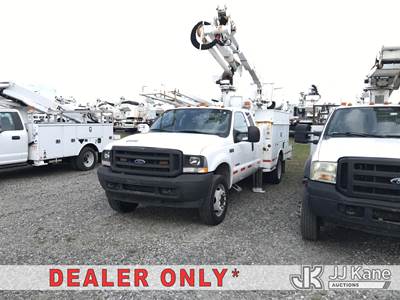 Altec AT37G, 42 ft, Articulating & Telescopic Bucket Truck