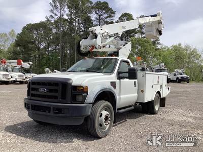 Altec AT37G, 42 ft, Articulating & Telescopic Bucket Truck