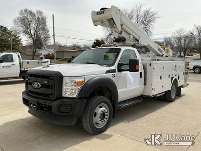 Versalift VST-40I, 45 ft, Articulating & Telescopic Bucket Truck
