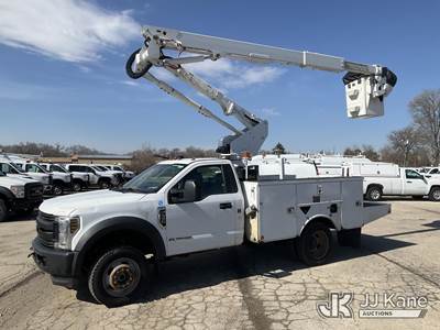 Altec AT40G, 45 ft, Articulating & Telescopic Bucket Truck