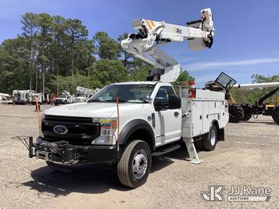 Altec AT41M, 46 ft, Articulating & Telescopic Material Handling Bucket Truck