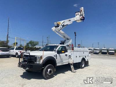Altec AT41M, 46 ft, Articulating & Telescopic Material Handling Bucket Truck
