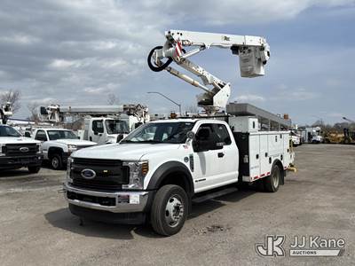 Altec AT40G, 45 ft, Articulating & Telescopic Bucket Truck